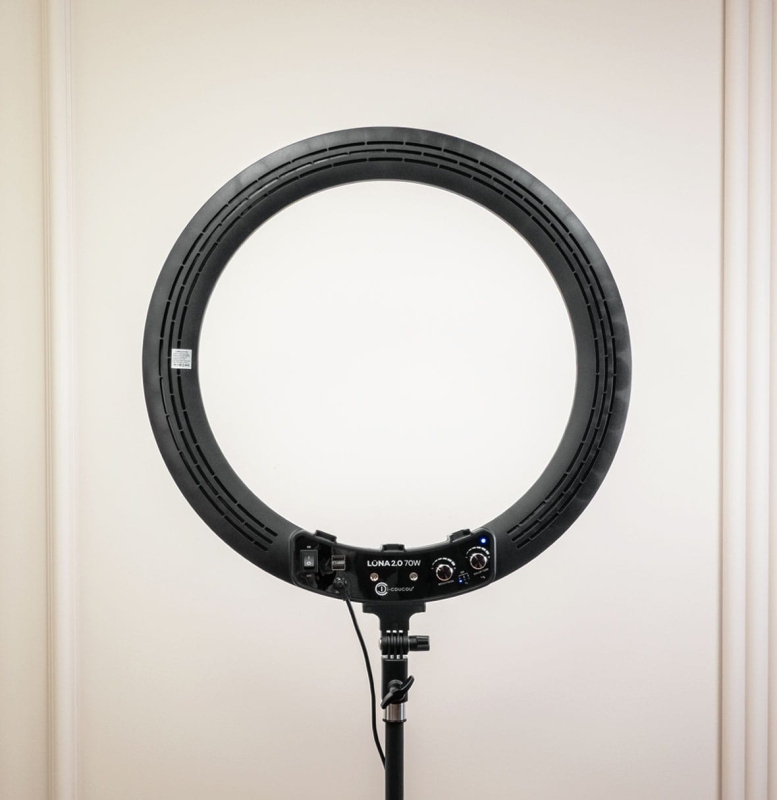 Panel sterowania lampy LUNA RING 2.0 z pokrętłami i portem USB