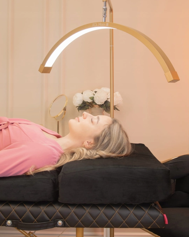 Materac anatomiczny coucou HEAVEN 70 cm kosmetyczny do przedłużania rzęs zdjęcie lifestyle