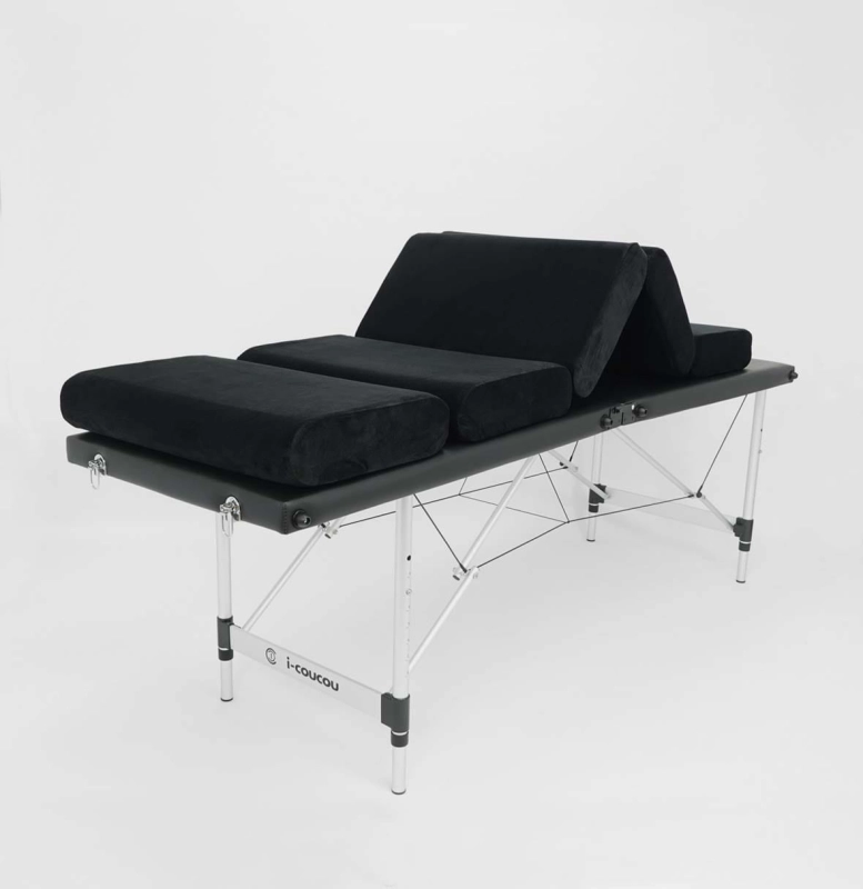 Materac coucou FIVE 70cm podczas zabiegu przedłużania rzęs w salonie kosmetycznym